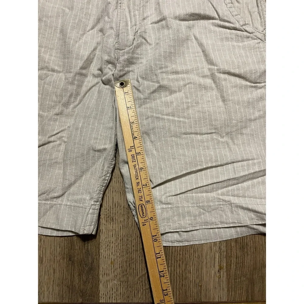 Banana Republic Shorts, Men's Size 32, Tan, Stripes, Flat Front, Chino, Pockets